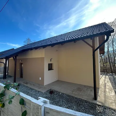 Pri Potoku 2 Dağ evi Valča